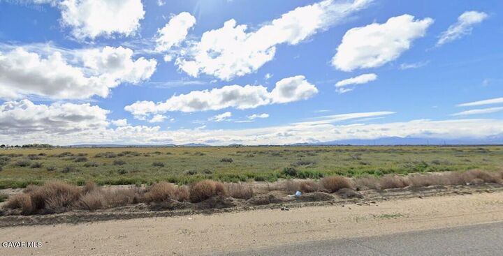 Property Photo:  5000 E Avenue F12  CA 93535 