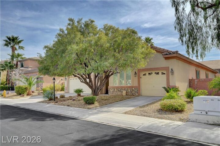 Property Photo:  2399 Winter Cliffs Street  NV 89052 