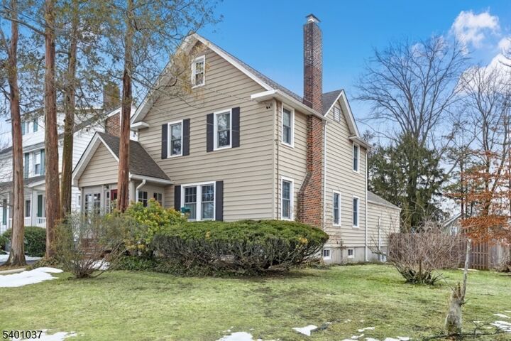 Property Photo:  645 Roosevelt St  NJ 07090 