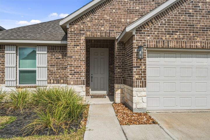 Property Photo: 1613 Sunbend Lane TX 77493