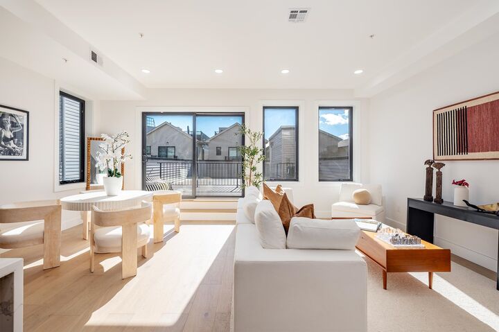 Property Photo: 17 Leonard St 3 NJ 07307