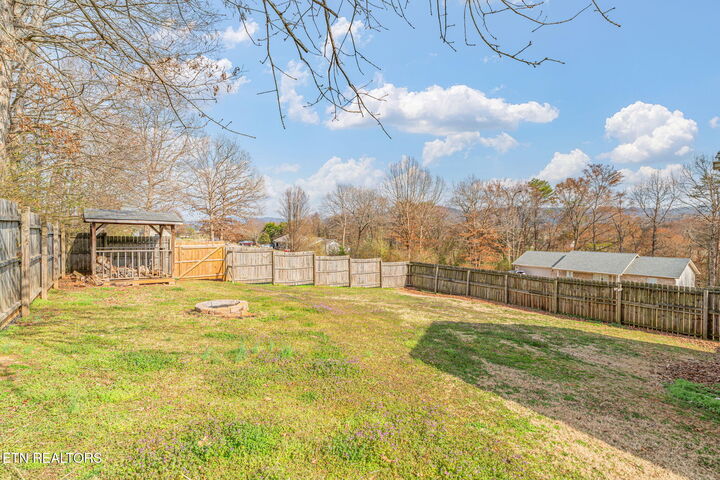 Property Photo:  437 Asher Way  TN 37803 