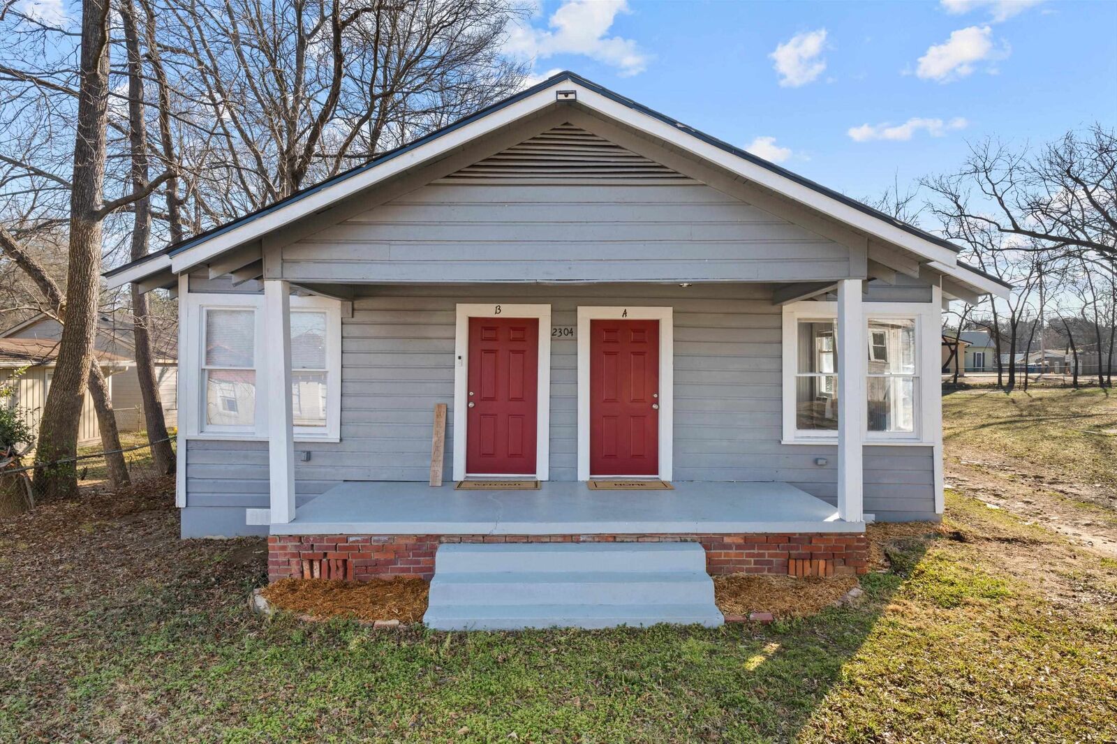 Property Photo:  2304 Palestine St 305 Locust St  TX 75670 