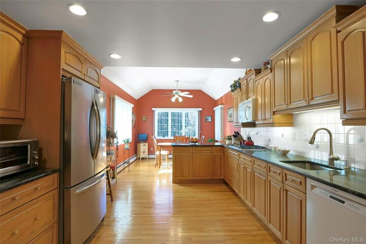 Property Photo:  27 Hansen Street  NY 10983 