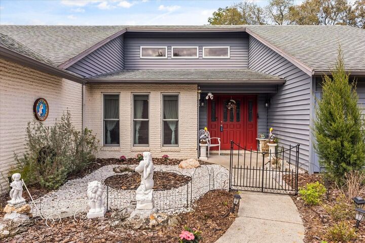 Property Photo:  34515 Cedarfield Drive  FL 33523 