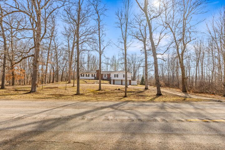 Property Photo:  2471 Bankers Road  MI 49242 
