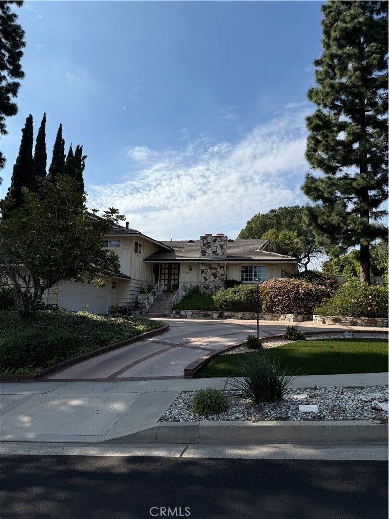 Property Photo:  8719 Lindante  CA 90603 