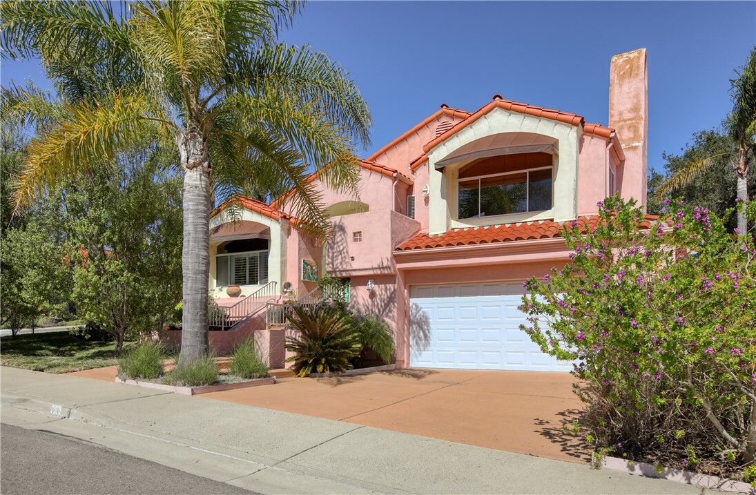 Property Photo:  72 El Viento  CA 93449 