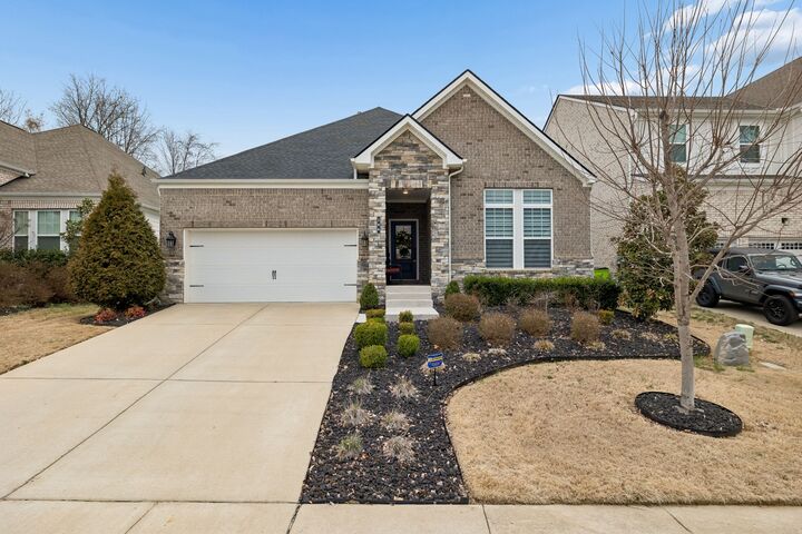 Property Photo:  206 Woodhall Ct  TN 37188 