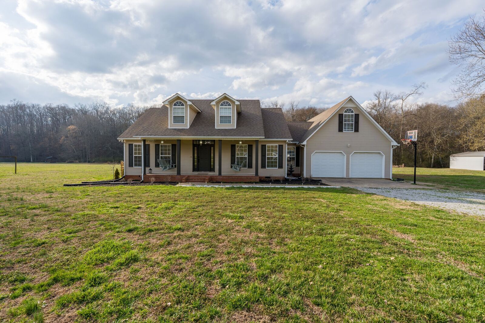 Property Photo: 801 Cherokee Hills Dr TN 38469