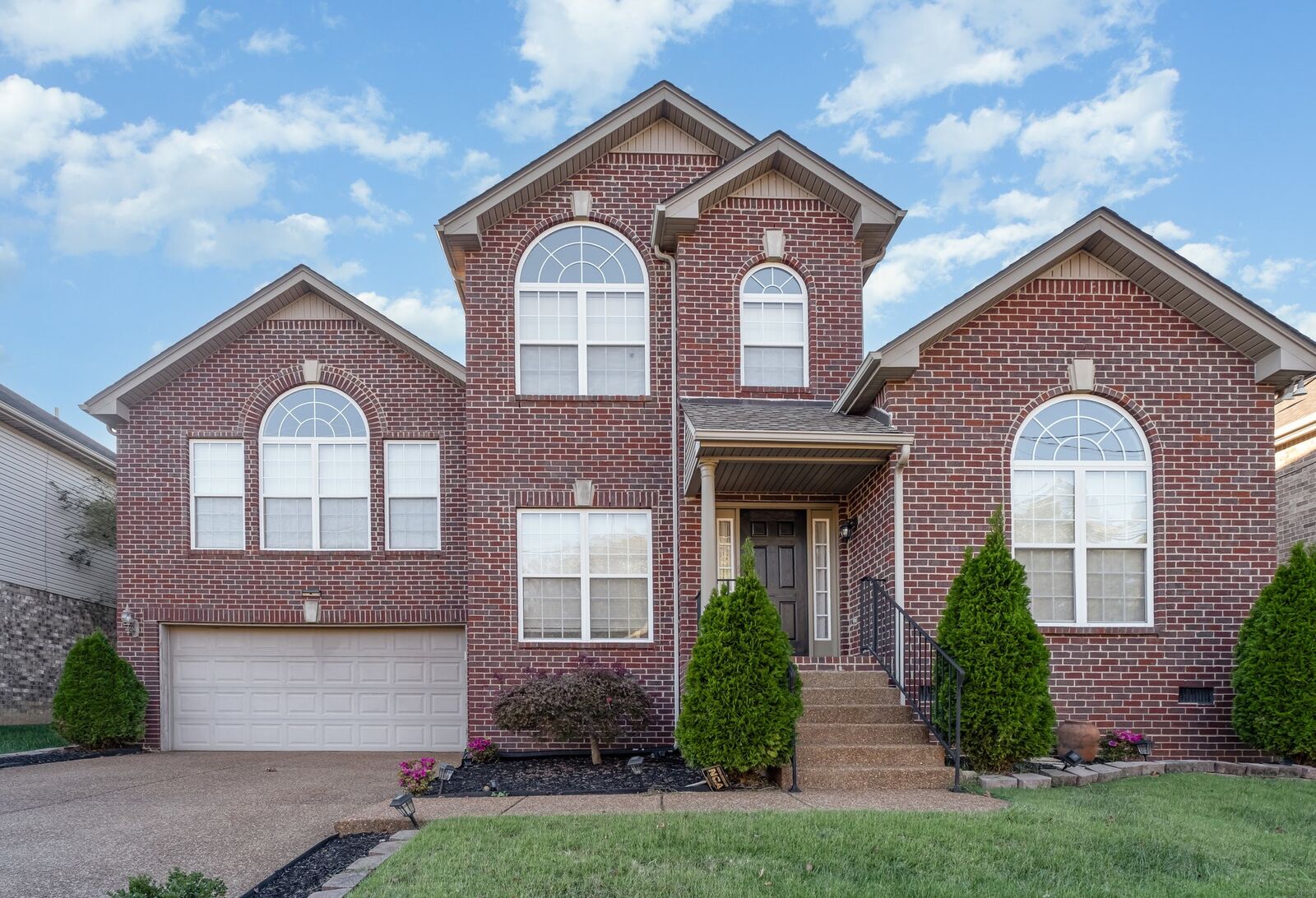 Property Photo:  205 Stecoah Ct  TN 37013 