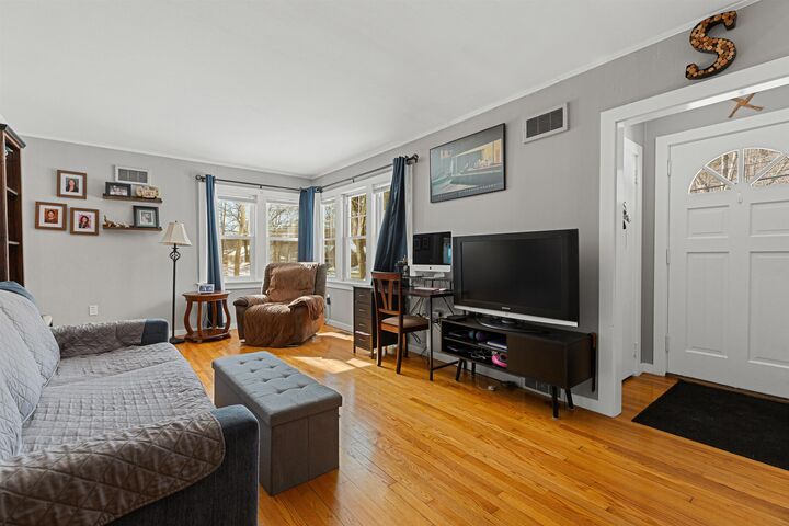 Property Photo:  117 Airport Road  VT 05001 