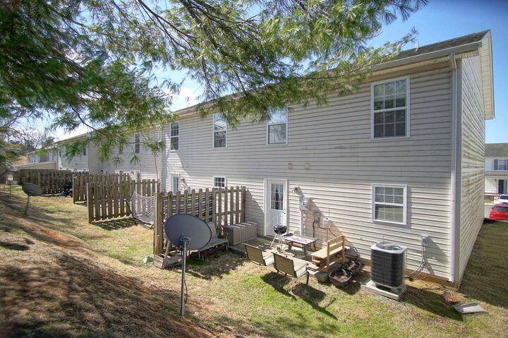 Property Photo:  100 Salem Lane  VA 24073 