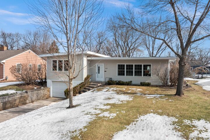 Property Photo: 1829 Edgewood Avenue S MN 55426