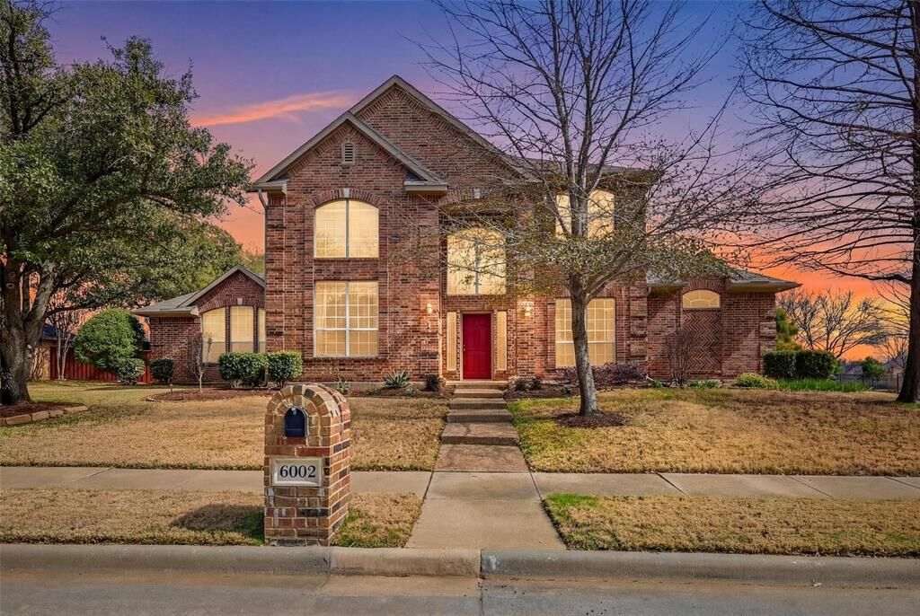 Property Photo: 6002 Valleywood Drive TX 75028