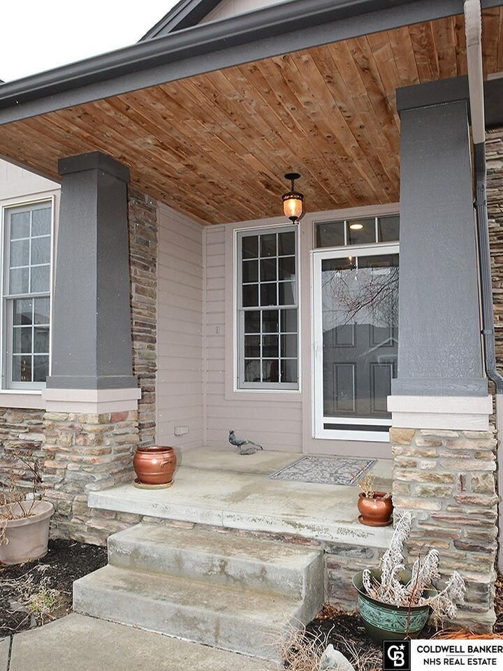 Property Photo:  9701 S 28th Avenue  NE 68123 