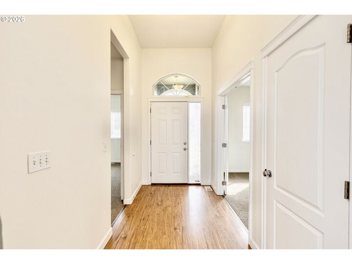 Property Photo: 979 Burley Hill Dr NW OR 97304