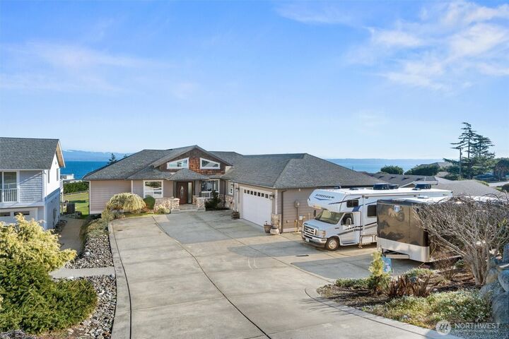 Property Photo: 1433 Country Club Drive WA 98282