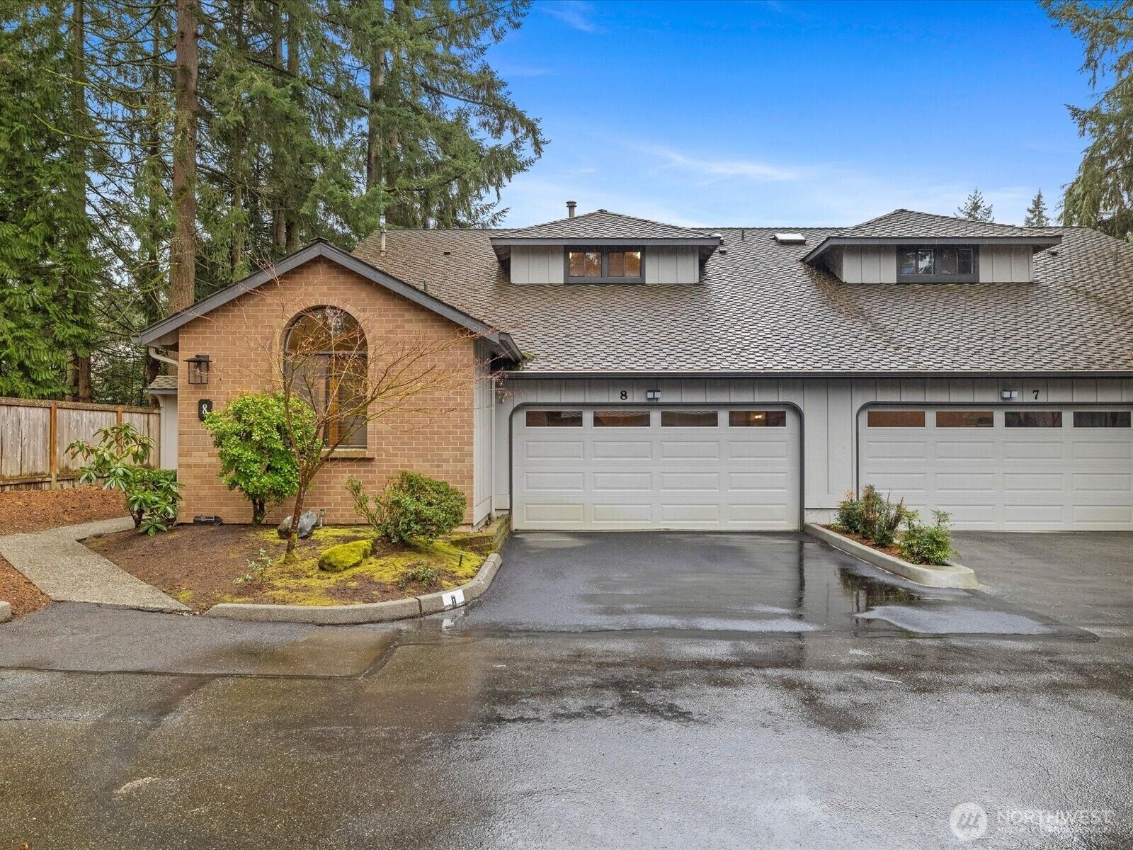 Property Photo:  14300  Trillium Blvd SE 8  WA 98012 