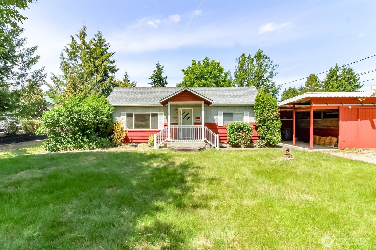 Property Photo:  14523  Pioneer Way E  WA 98372 