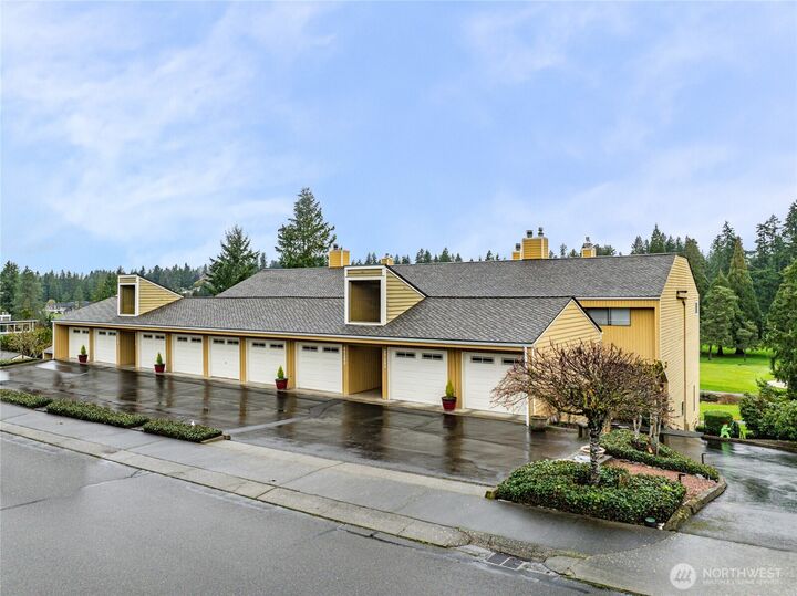 Property Photo: 25126 B 142nd Avenue SE WA 98042