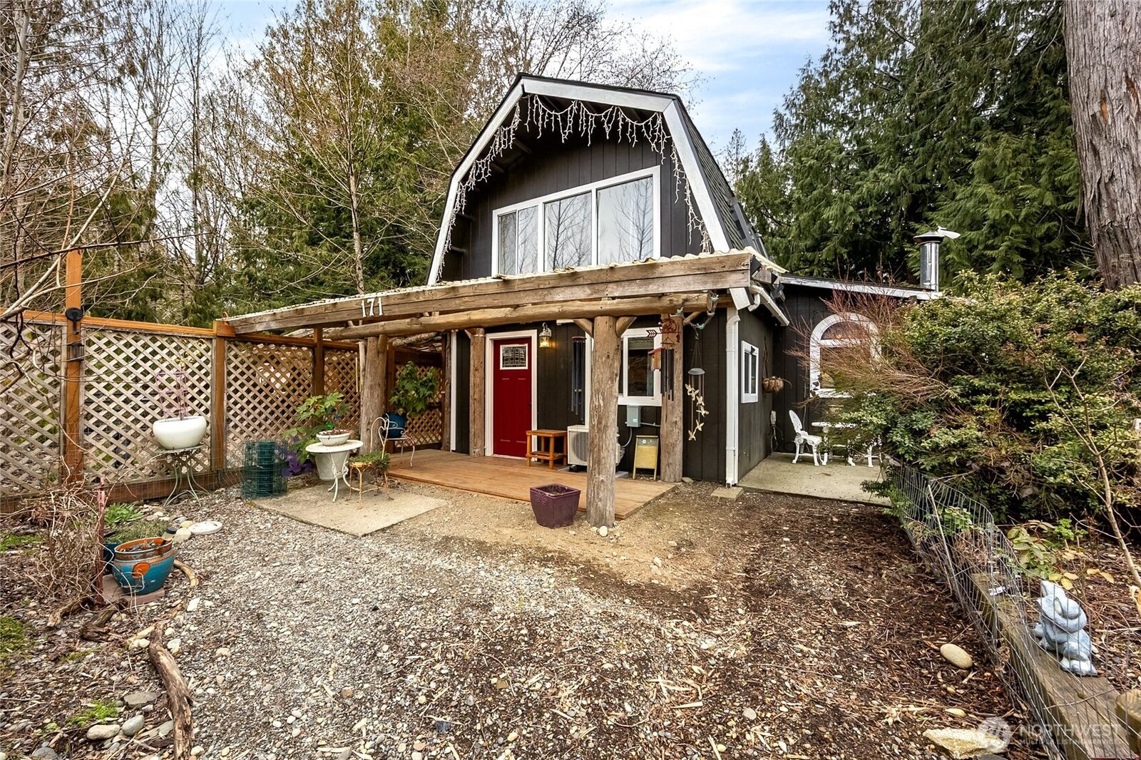 Property Photo: 171 E Old Farm Rd WA 98584