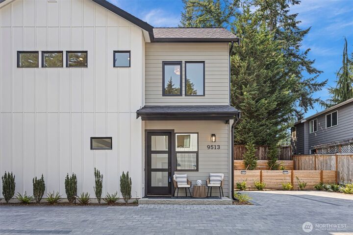 Property Photo:  9513  132nd Avenue NE  WA 98033 