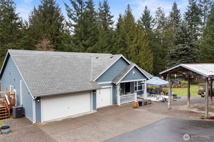 Property Photo:  15918  256th Avenue E  WA 98321 