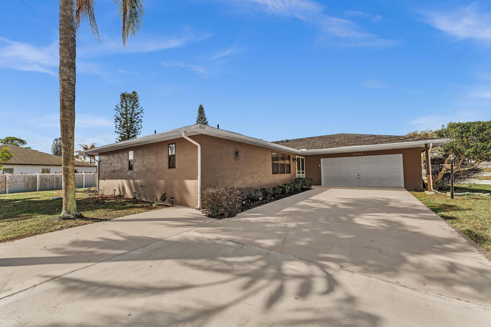 Property Photo:  2002 SE Aneci Street  FL 34984 