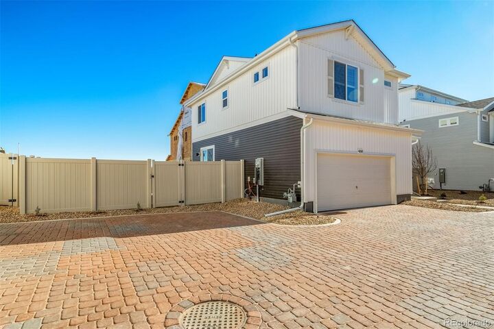Property Photo:  616 Wagon Wheel Way  CO 80102 