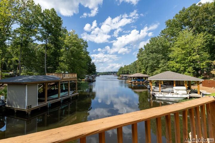 Property Photo: 118 Sandpiper Drive NC 27551