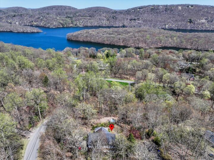 Property Photo:  5 Laurel Hill Road North  CT 06784 