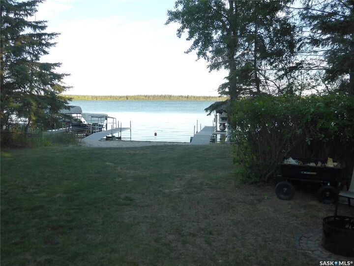 Property Photo:  1550 Willow Avenue  SK S0M 1J0 