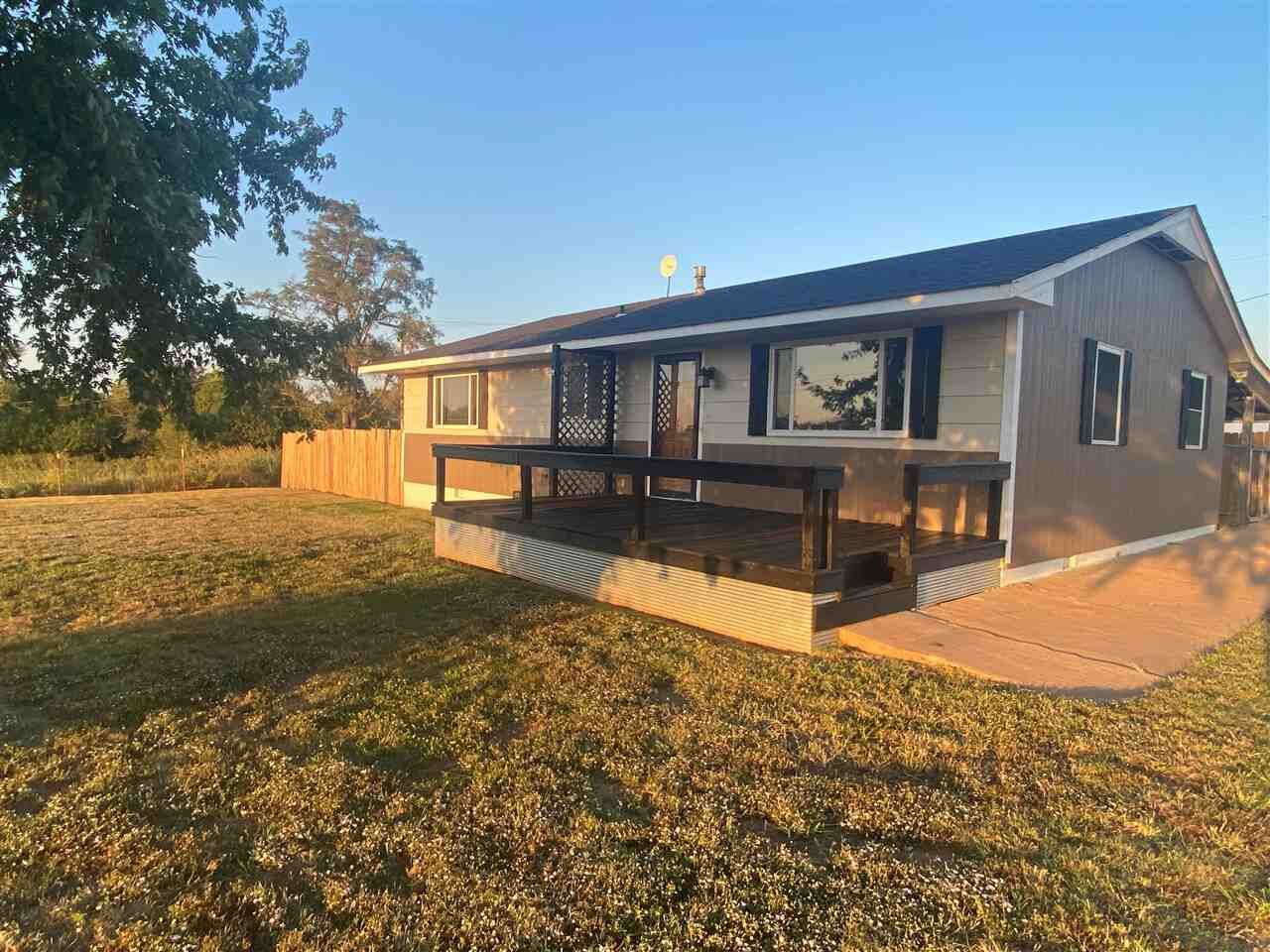 Property Photo:  26100 County Road 60  OK 73073 