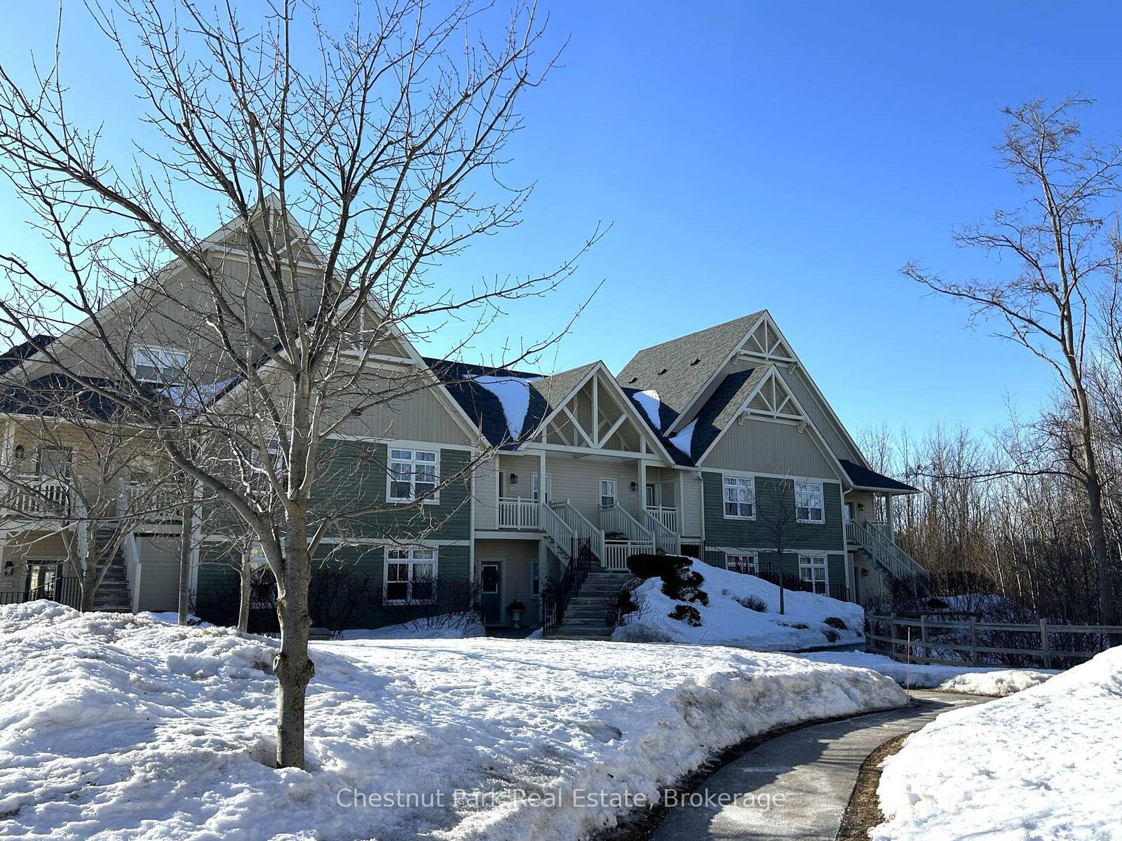 Property Photo: 130 Fairway Court 135 ON L9Y 0P8
