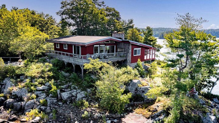 Property Photo:  1 B721 Galt Island  ON P2A 2X4 