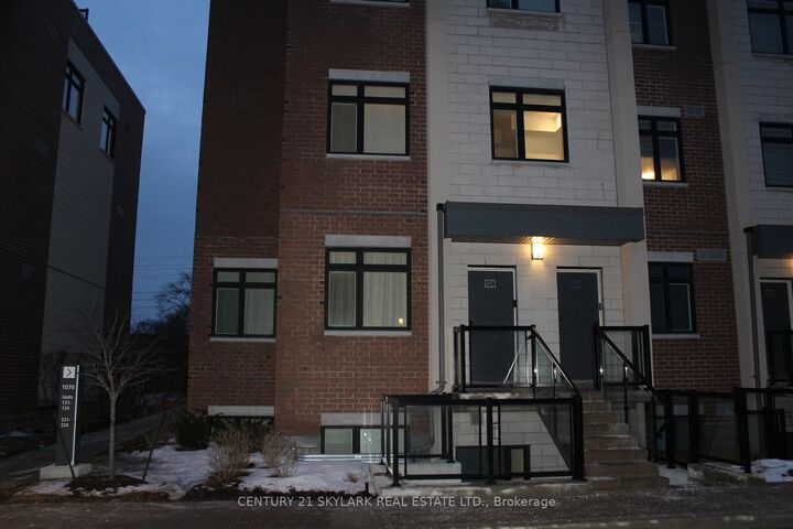 Property Photo: 1070 Douglas McCurdy Common 124 ON L5G 0C6