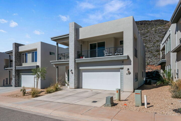 Property Photo:  878 S Walker Way  UT 84770 