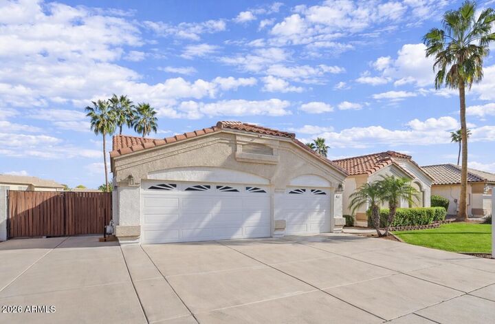 Property Photo: 12434 W Monte Vista Road AZ 85392
