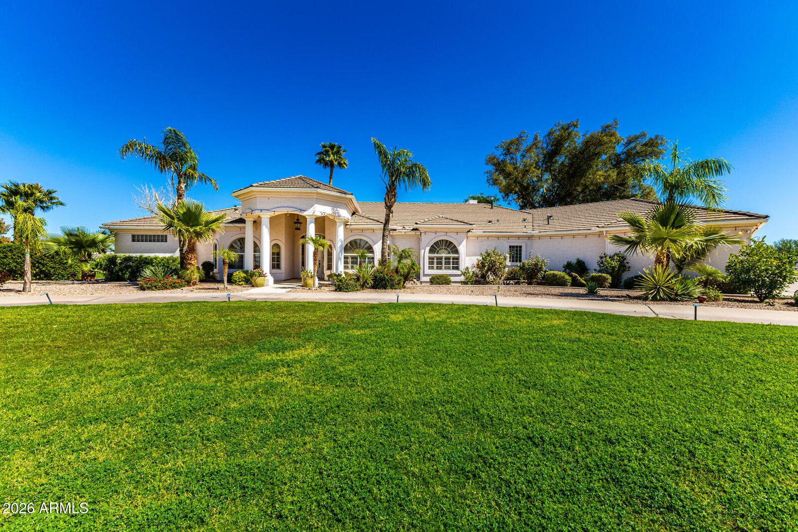 Property Photo:  39899 N Creekside Road  AZ 85140 