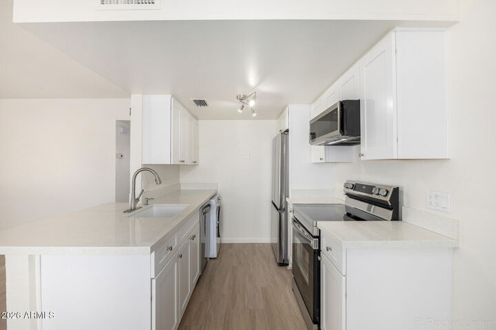 Property Photo:  14252 N Boxwood Lane  AZ 85268 