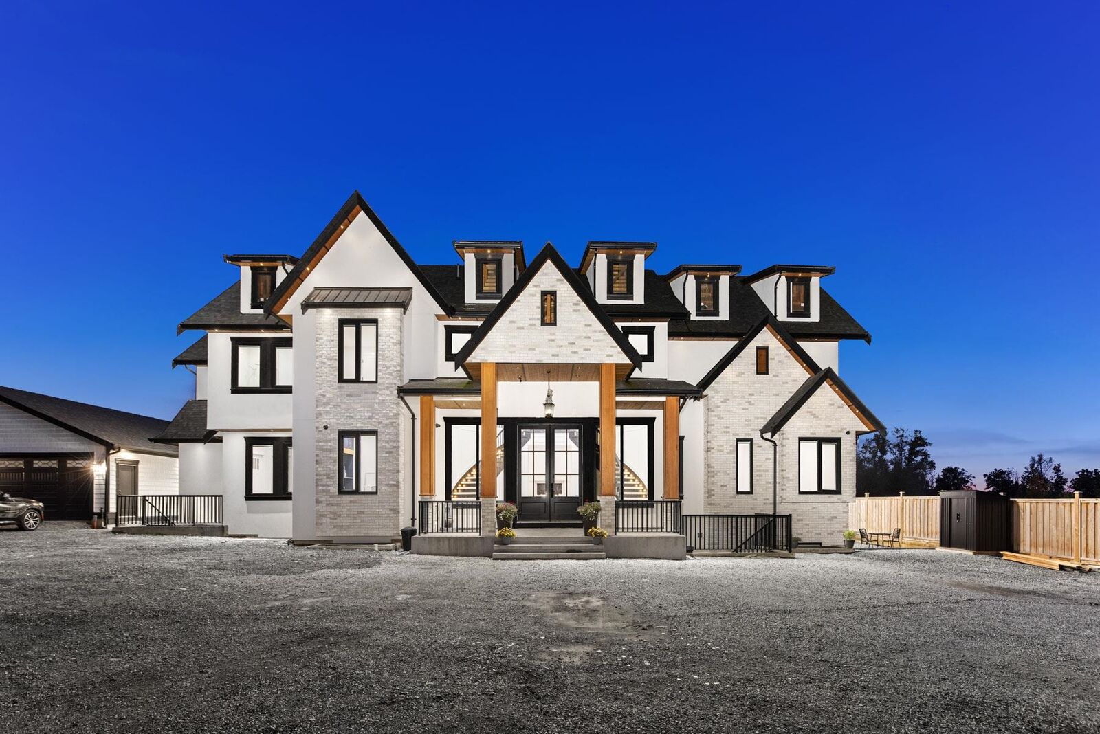 Photo de la propriété: 19890 16 Avenue BC V2Z 1K1