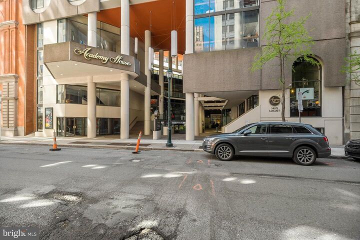 Property Photo:  1420 Locust Street 15M  PA 19102 