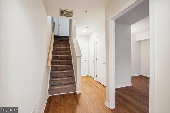 Property Photo:  8856 Mansion View Court  VA 22182 