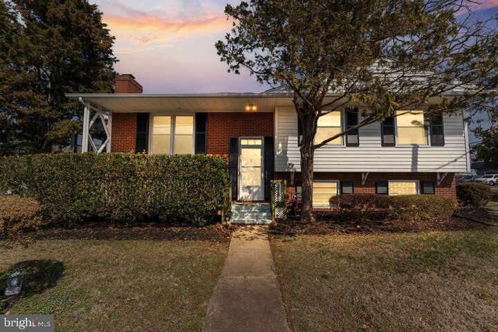 Property Photo:  2712 Lafayette Boulevard  VA 22408 