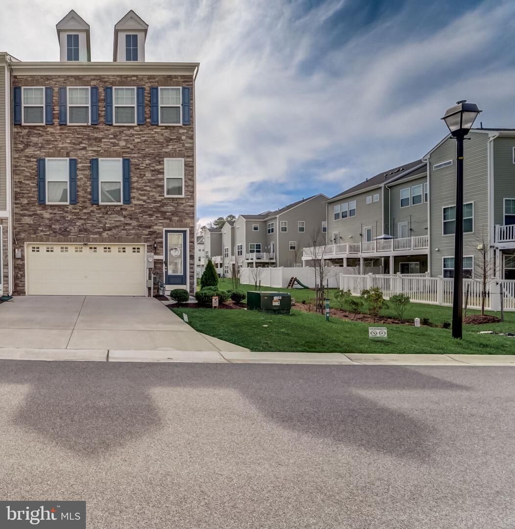 Property Photo:  8382 Amber Beacon Circle  MD 21108 