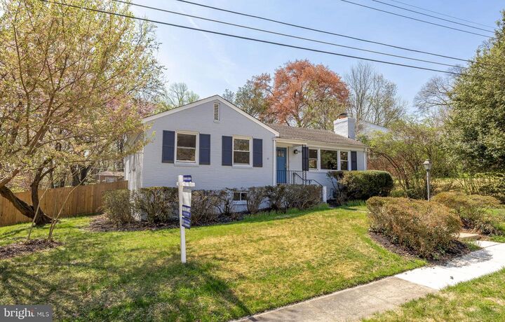 Property Photo: 407 Hinsdale Court MD 20901