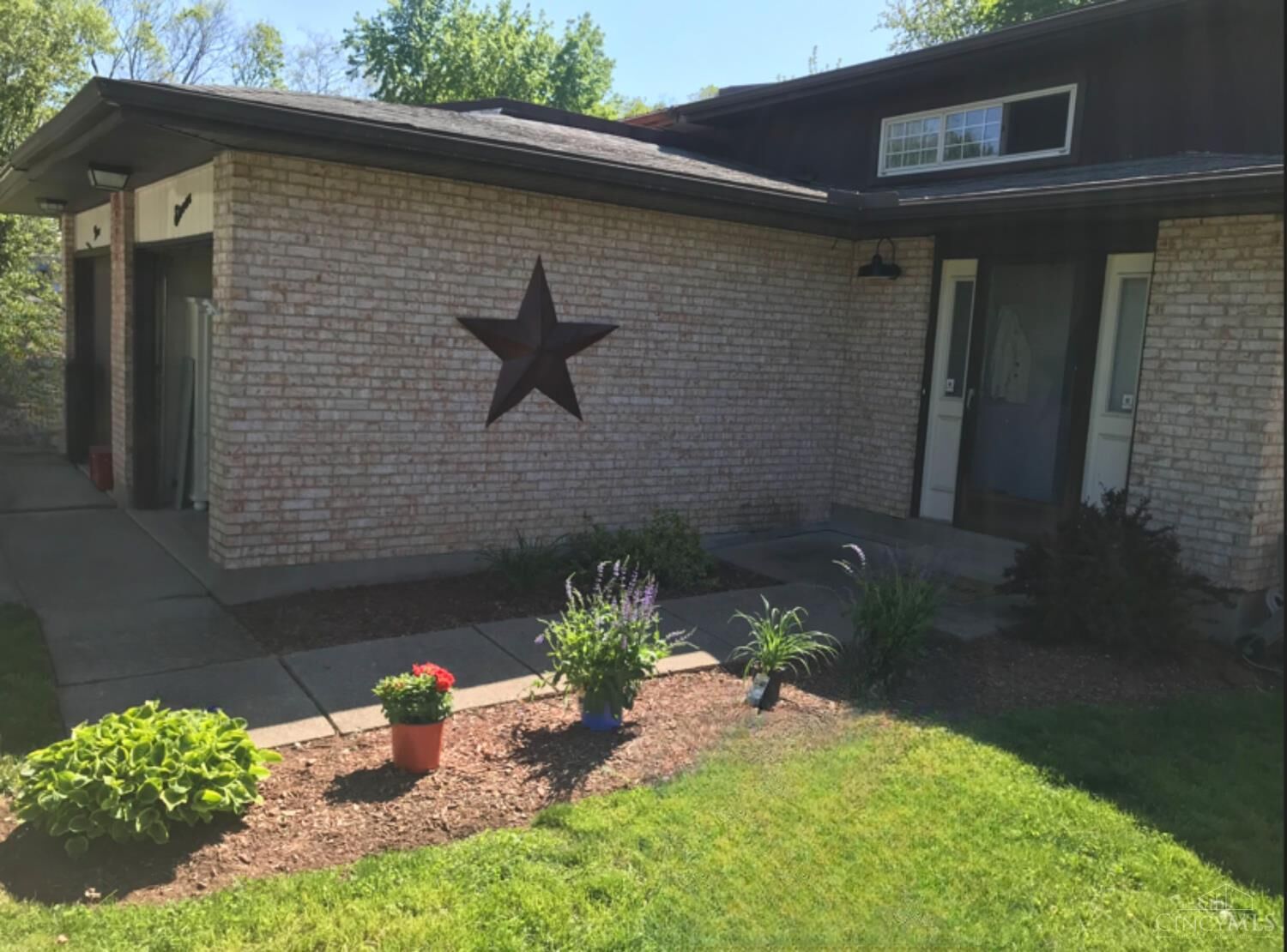 Property Photo: 11 High Ridge Court OH 45005