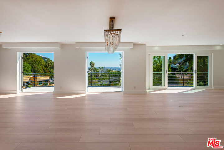 Property Photo:  1404 Devlin Dr  CA 90069 