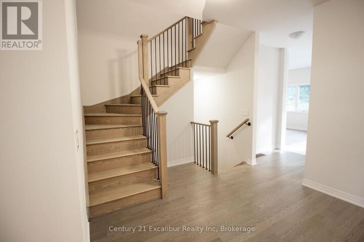 Photo de la propriété:  225 Dingman Street  ON N0G 1A0 